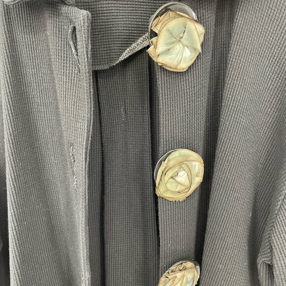 Taylor G Black Waffle Knit Floral Cardigan Sweater Unique Size Small - Picture 4 of 7